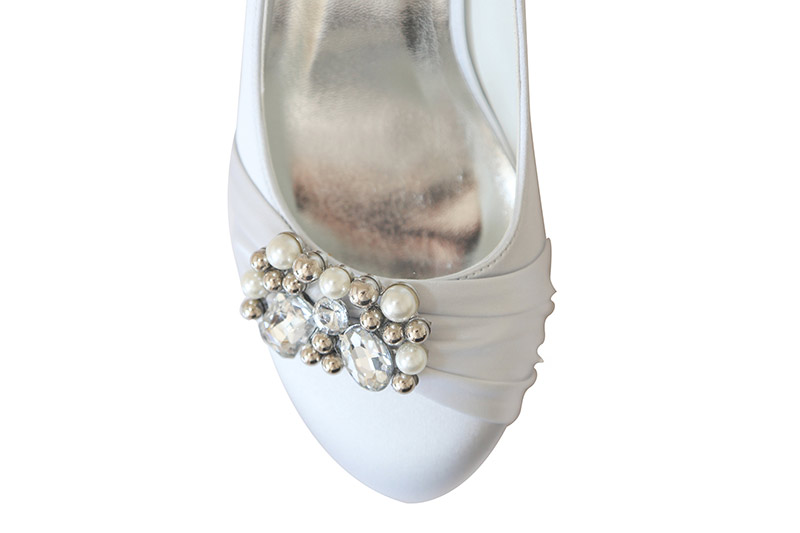 Carina White - Image 2